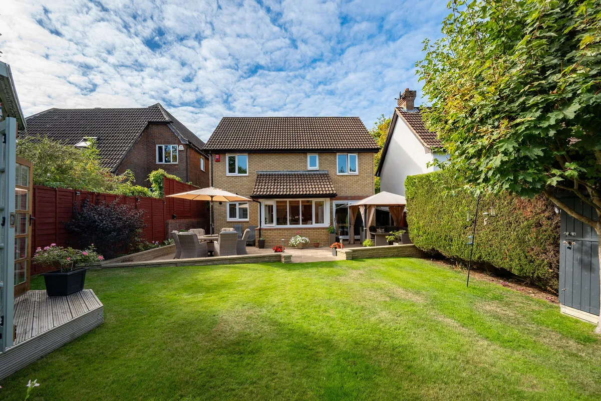 Crawley, RH10, photo 5