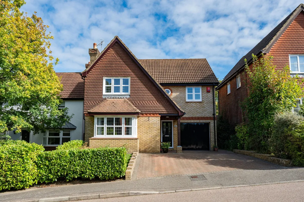 4 bed house for sale, Crawley, RH10
