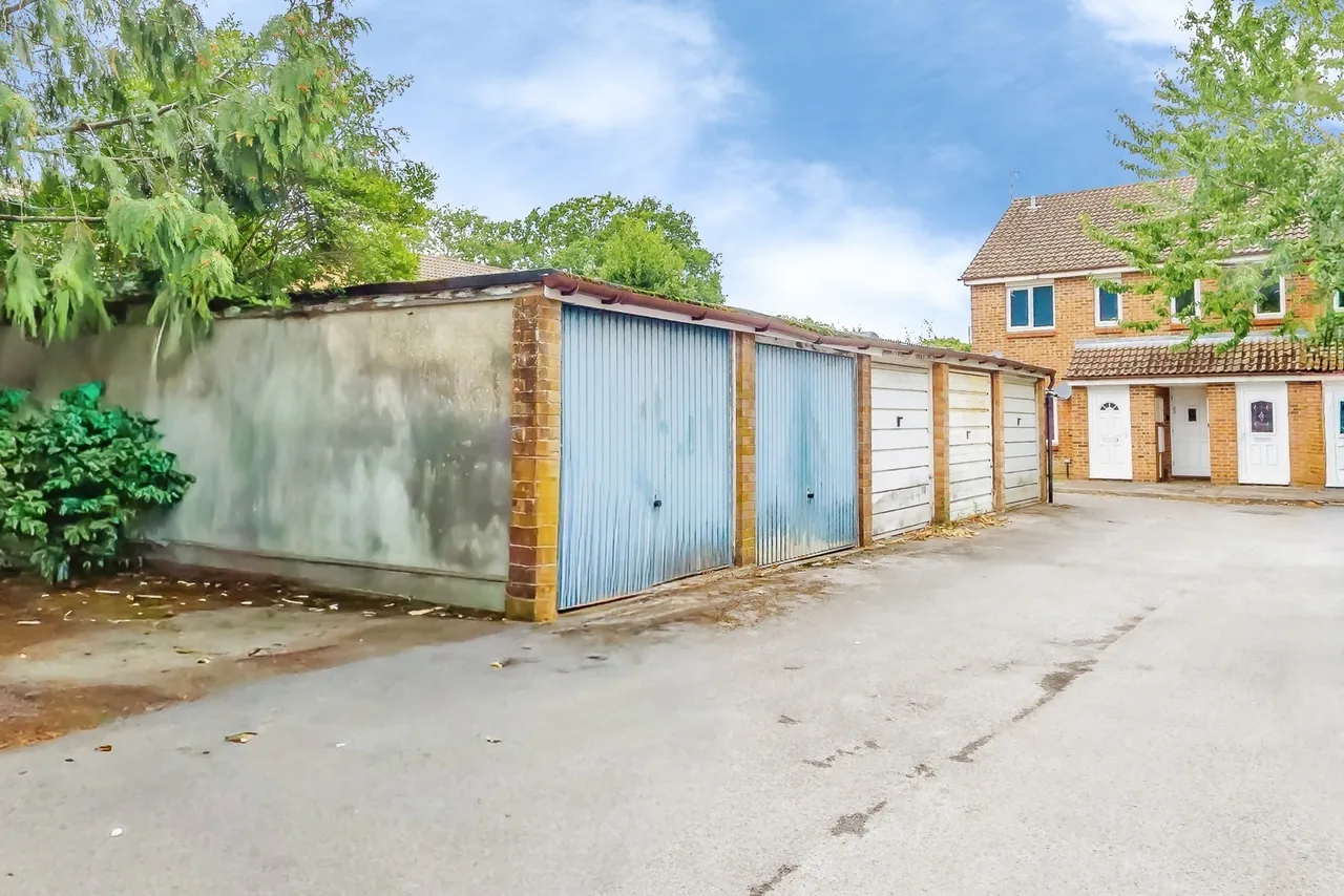 Green Lane, Crawley, RH10, photo 5