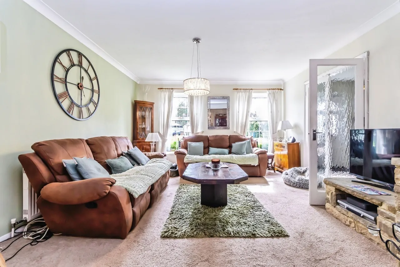Green Lane, Crawley, RH10, photo 2