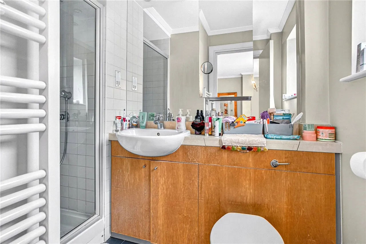 High Holborn, London, WC1V, photo 7