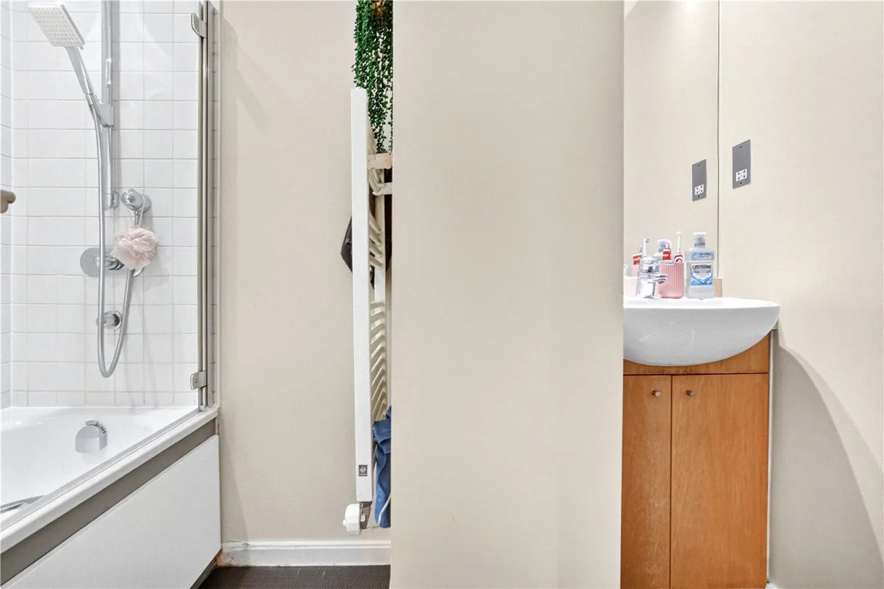 High Holborn, London, WC1V, photo 10