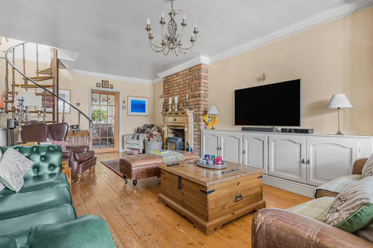 Hurst Road, West Molesey, KT8, photo 5
