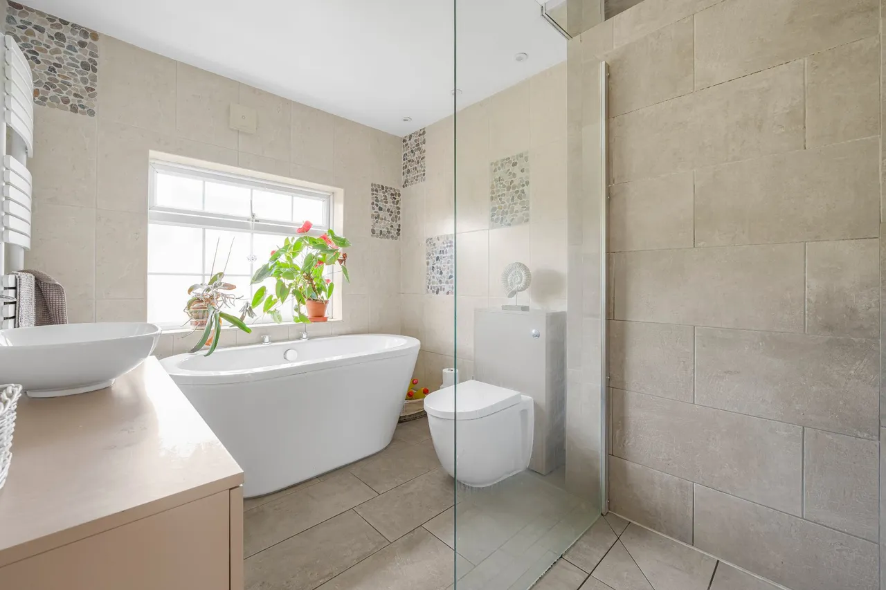 Hurst Road, West Molesey, KT8, photo 8