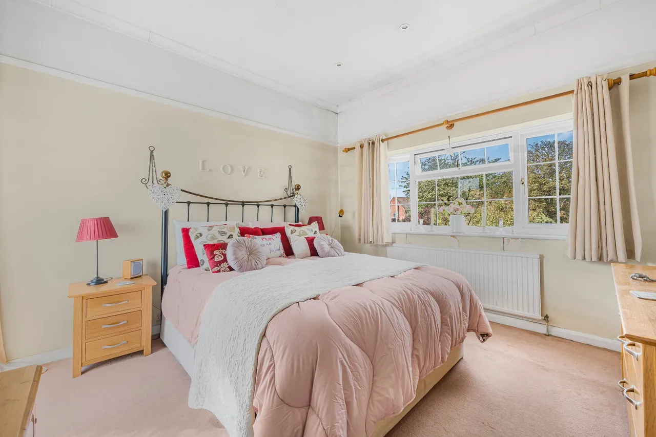Hurst Road, West Molesey, KT8, photo 7