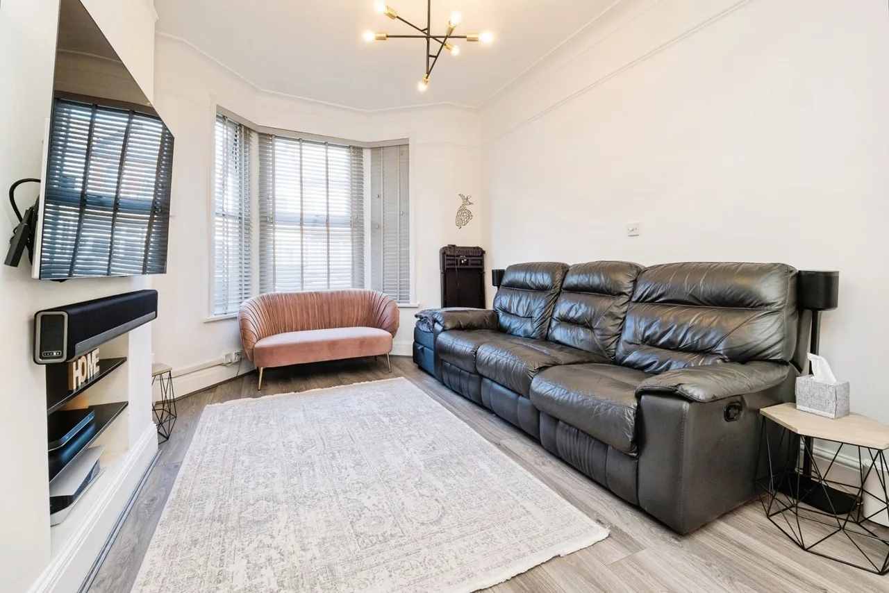 Dersingham Avenue, Manor Park, London, E12, photo 5