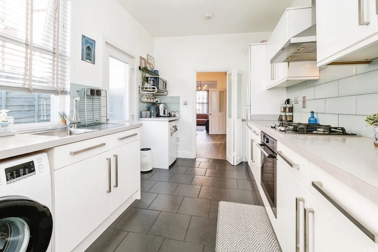 Dersingham Avenue, Manor Park, London, E12, photo 8