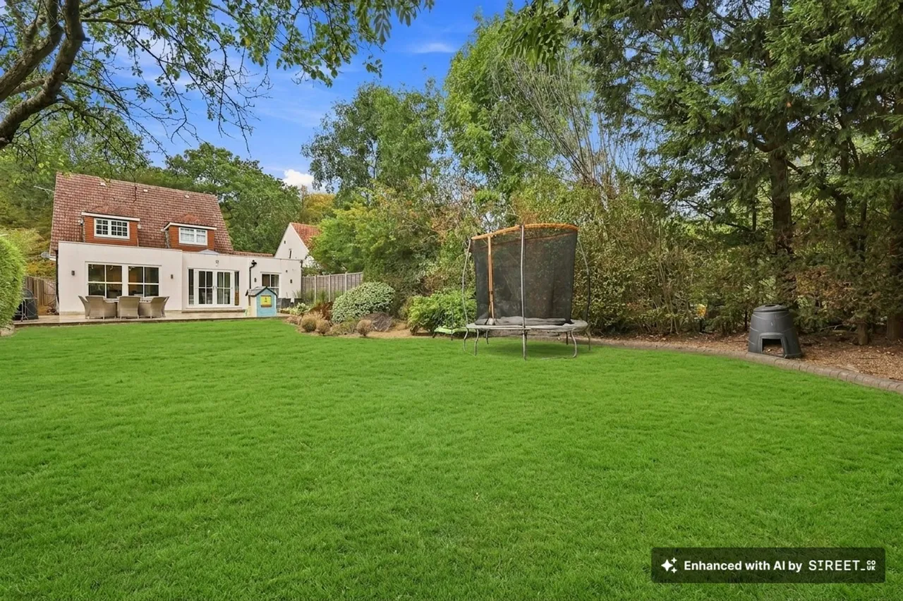 Loughton Lane, Theydon Bois, CM16, photo 37