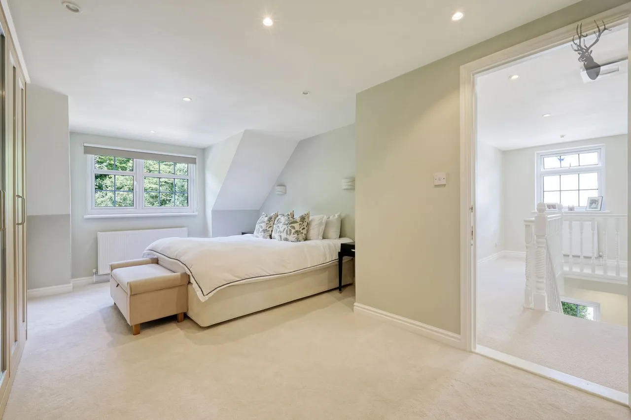 Loughton Lane, Theydon Bois, CM16, photo 24
