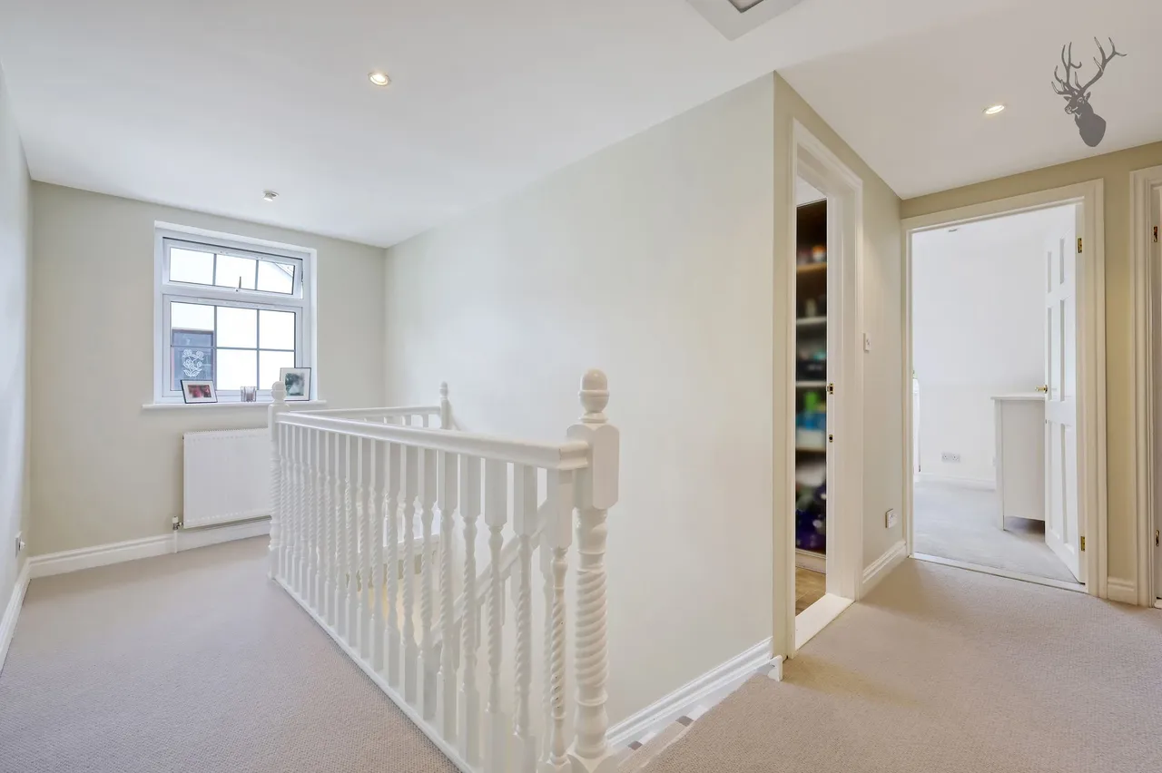 Loughton Lane, Theydon Bois, CM16, photo 23
