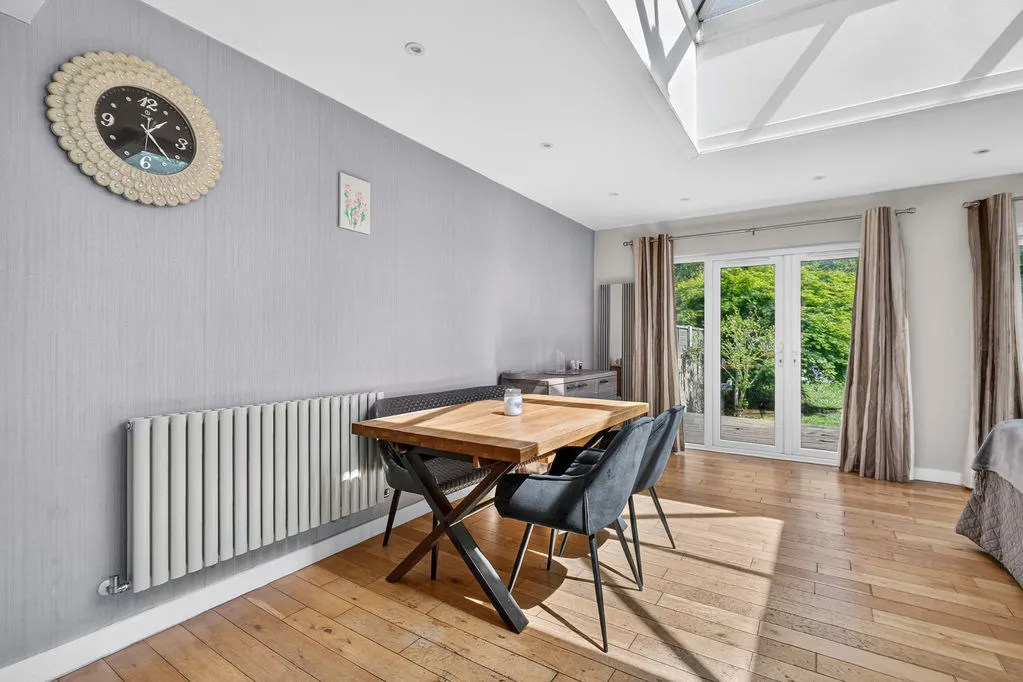 Common Lane, New Haw KT15 3LL, photo 7