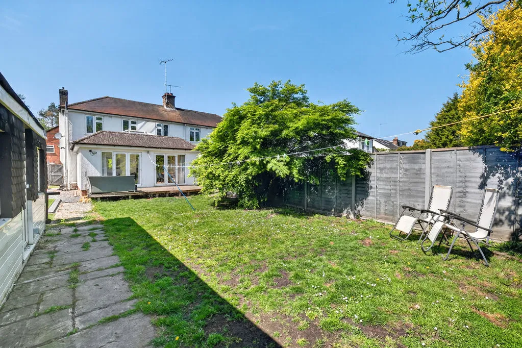 Common Lane, New Haw KT15 3LL, photo 22