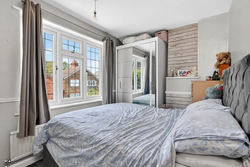 Common Lane, New Haw KT15 3LL, photo 15
