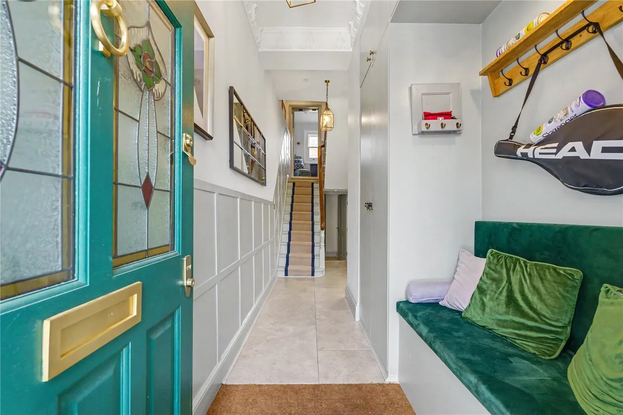 Aspley Road, London, SW18, photo 19
