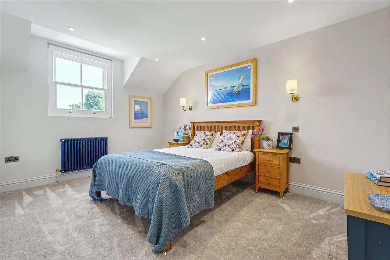 Aspley Road, London, SW18, photo 13