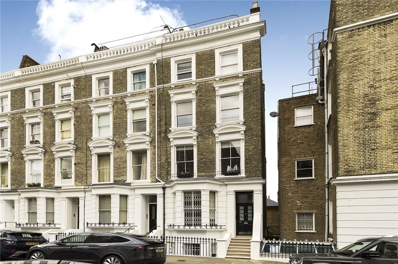 Campden Hill Gardens, London, W8, photo 6