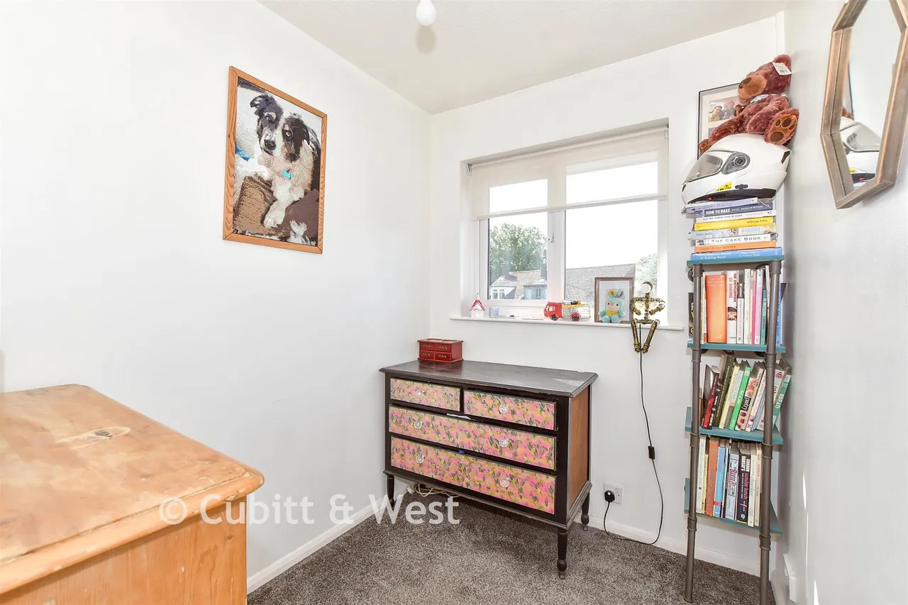 Springfield Close, Lavant, PO18, photo 7