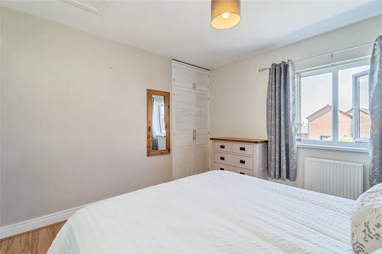 Tudor Gardens, Merlins Bridge, SA61, photo 13