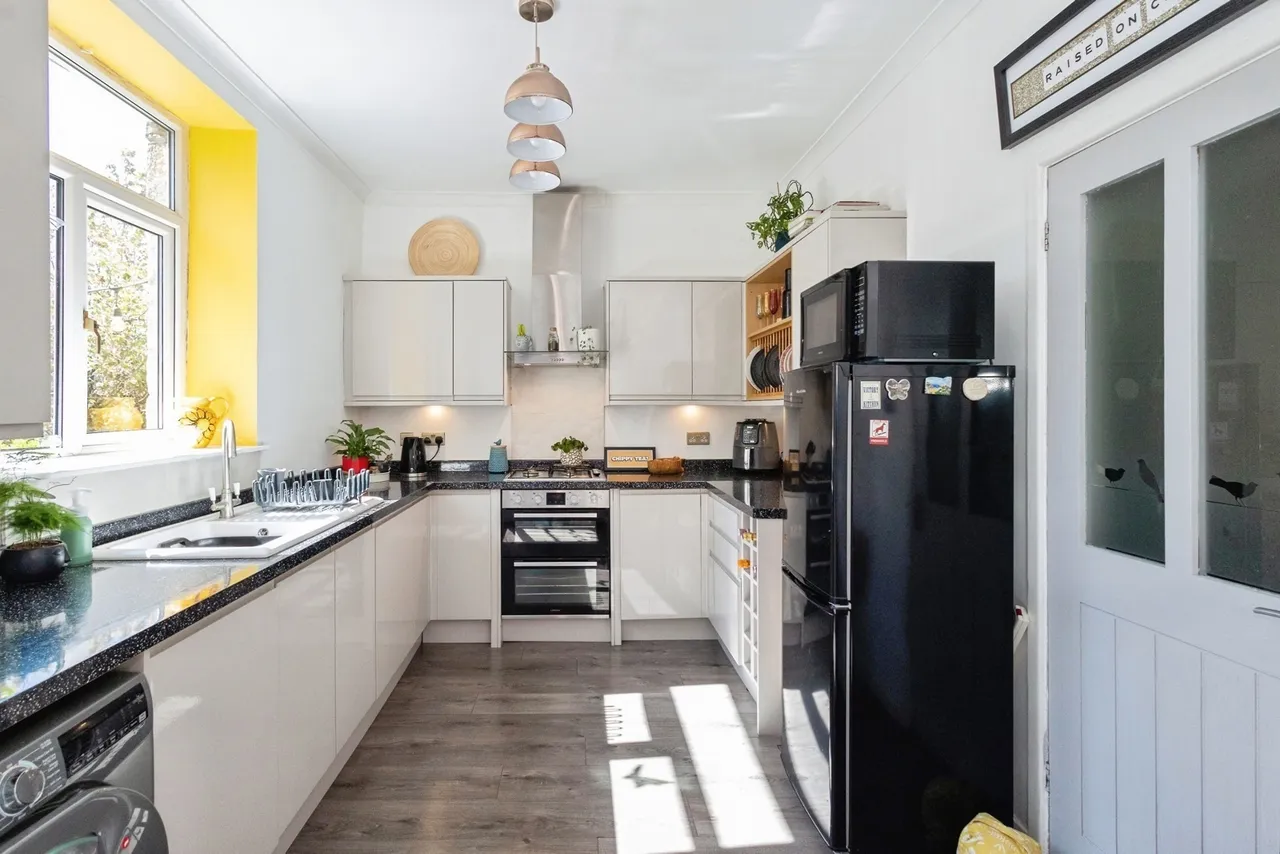 Micklehurst Road, ASHTON-UNDER-LYNE, Lancashire, OL5, photo 3