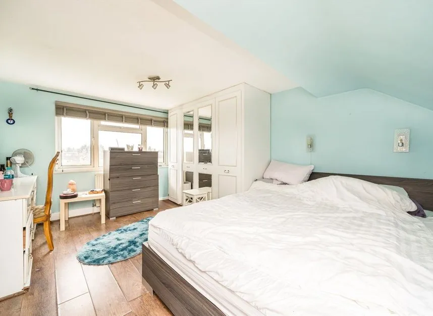 Southland Way, Hounslow, TW3, photo 4