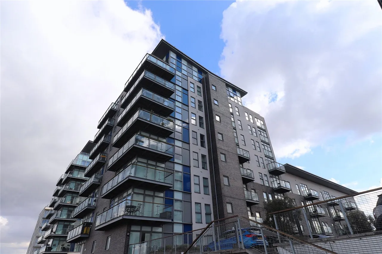 2 bed flat for sale — Clarinda House, Clovelly Place, DA9