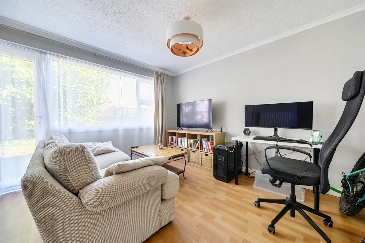Yew Tree Close, Beaconsfield, HP9, photo 10