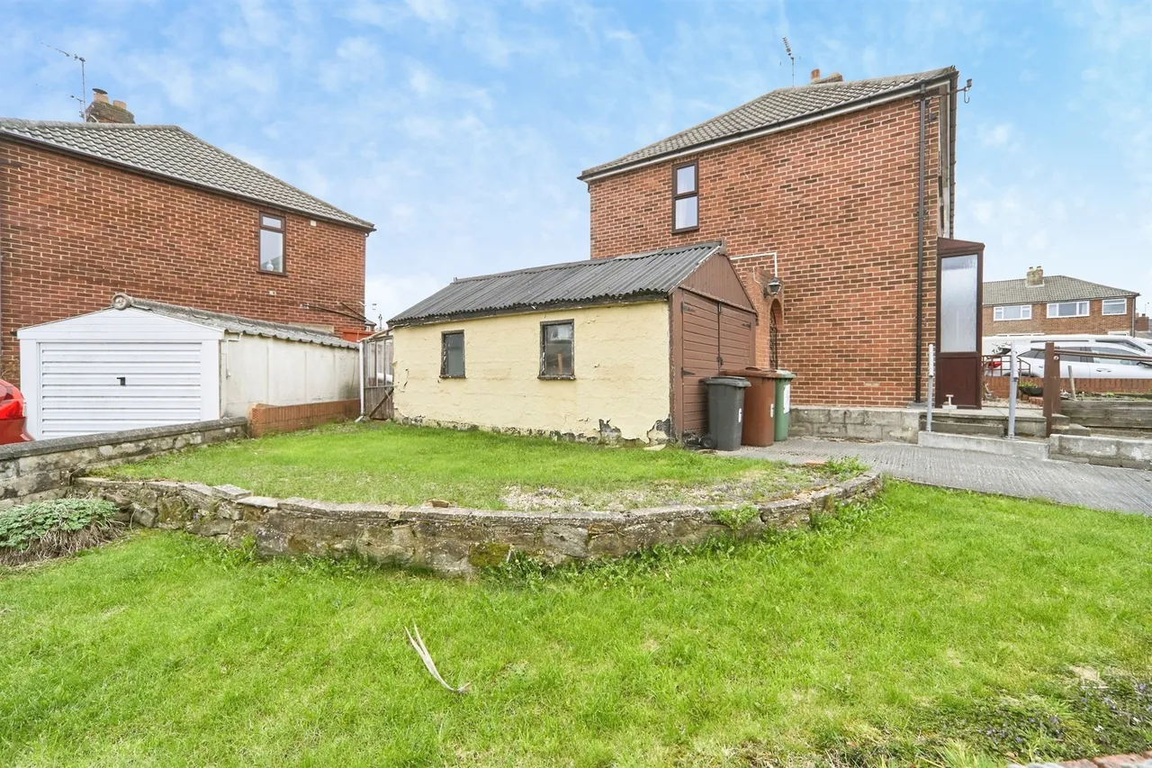 Westfield Oval, Yeadon, Leeds, photo 2