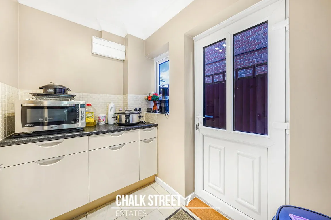 Elms Close, Hornchurch, RM11 1GN, photo 5