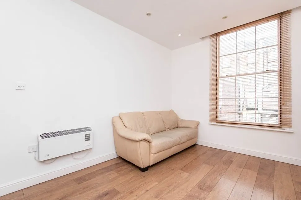 Ashgate Road, Sheffield, S10, photo 4