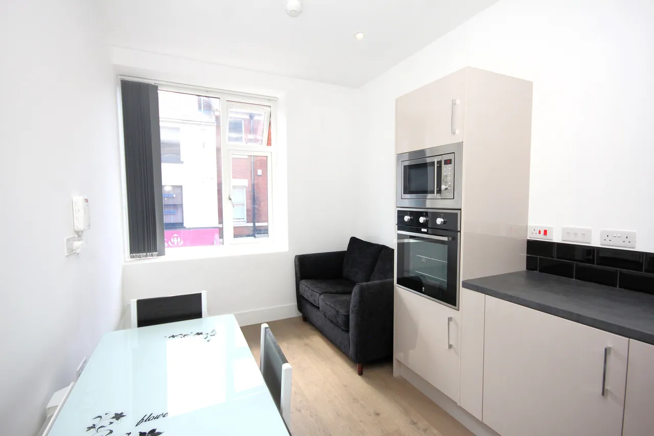 1 bed flat to rent — Lune Street, Preston, Lancashire, PR1 2NN
