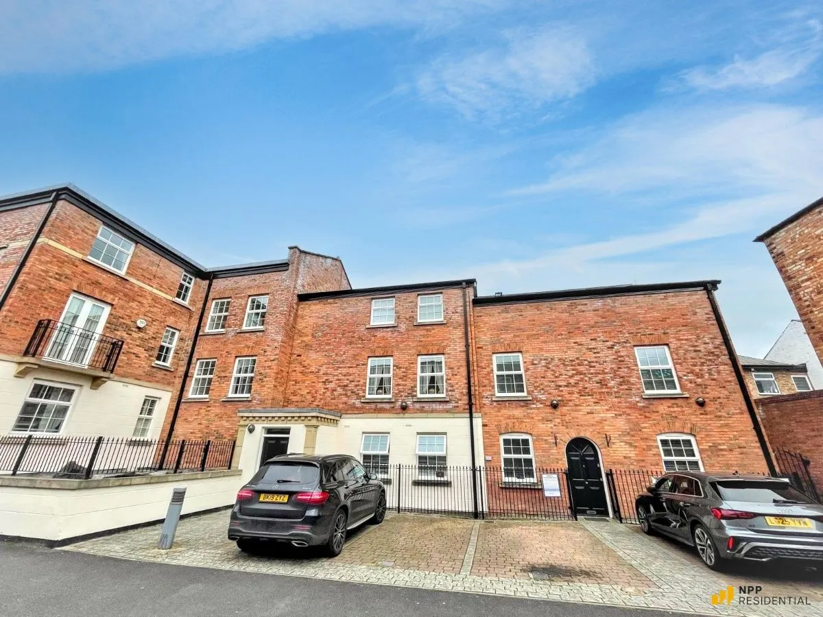 Royles Square, South Street, Alderley Edge, SK9 7GN, photo 4