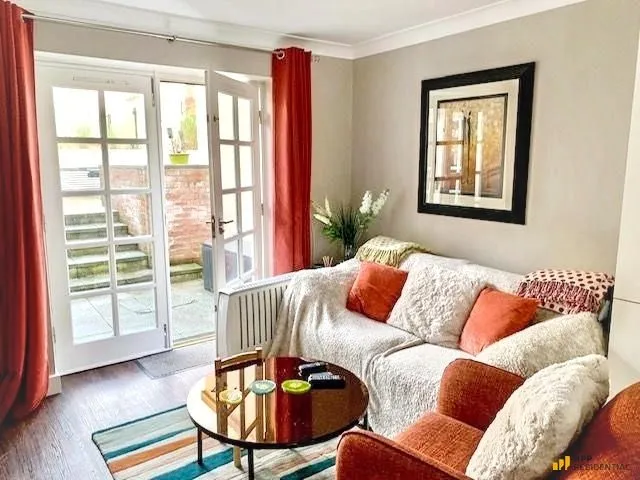 1 bed house for sale — Royles Square, South Street, Alderley Edge, SK9 7GN