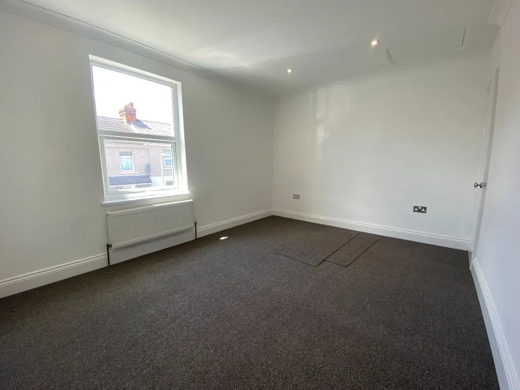 Omdurman Street, Swindon, SN2, photo 10