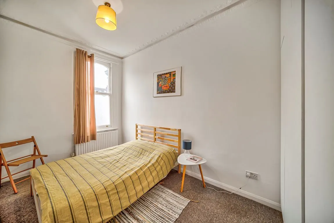 Devonport Road, W12, photo 4
