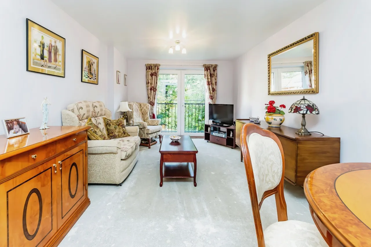 Dene Court, 40 Stafford Road, Caterham, Surrey, CR3, photo 8