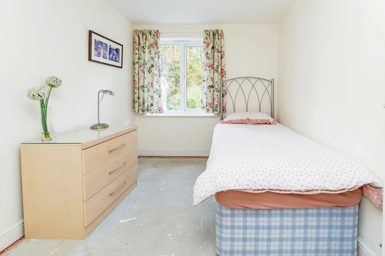 Dene Court, 40 Stafford Road, Caterham, Surrey, CR3, photo 17