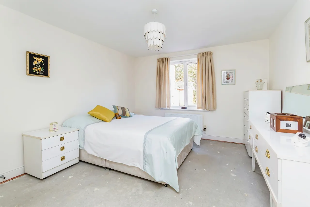 Dene Court, 40 Stafford Road, Caterham, Surrey, CR3, photo 10