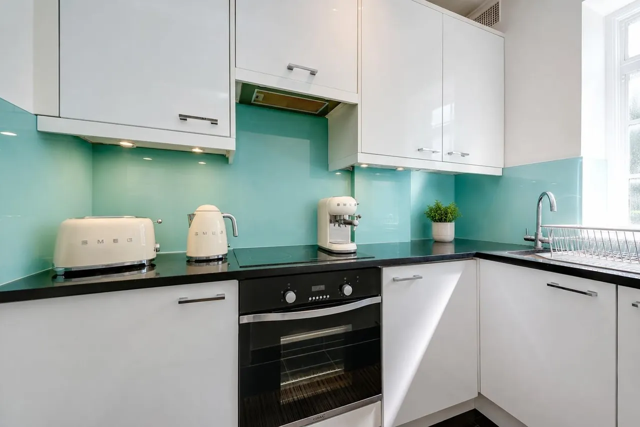 Howitt Close, London NW3 4LX, photo 8