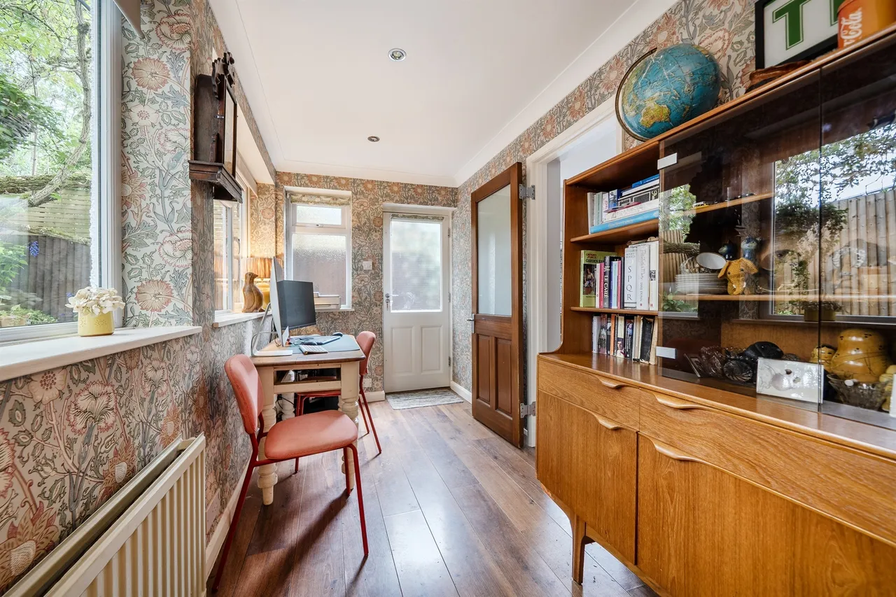 Castleleigh Court, Enfield, EN2, photo 8