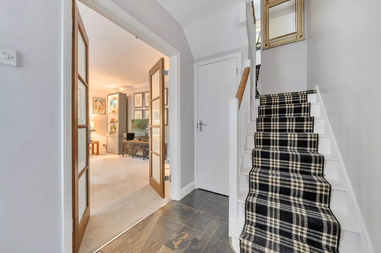 Castleleigh Court, Enfield, EN2, photo 11