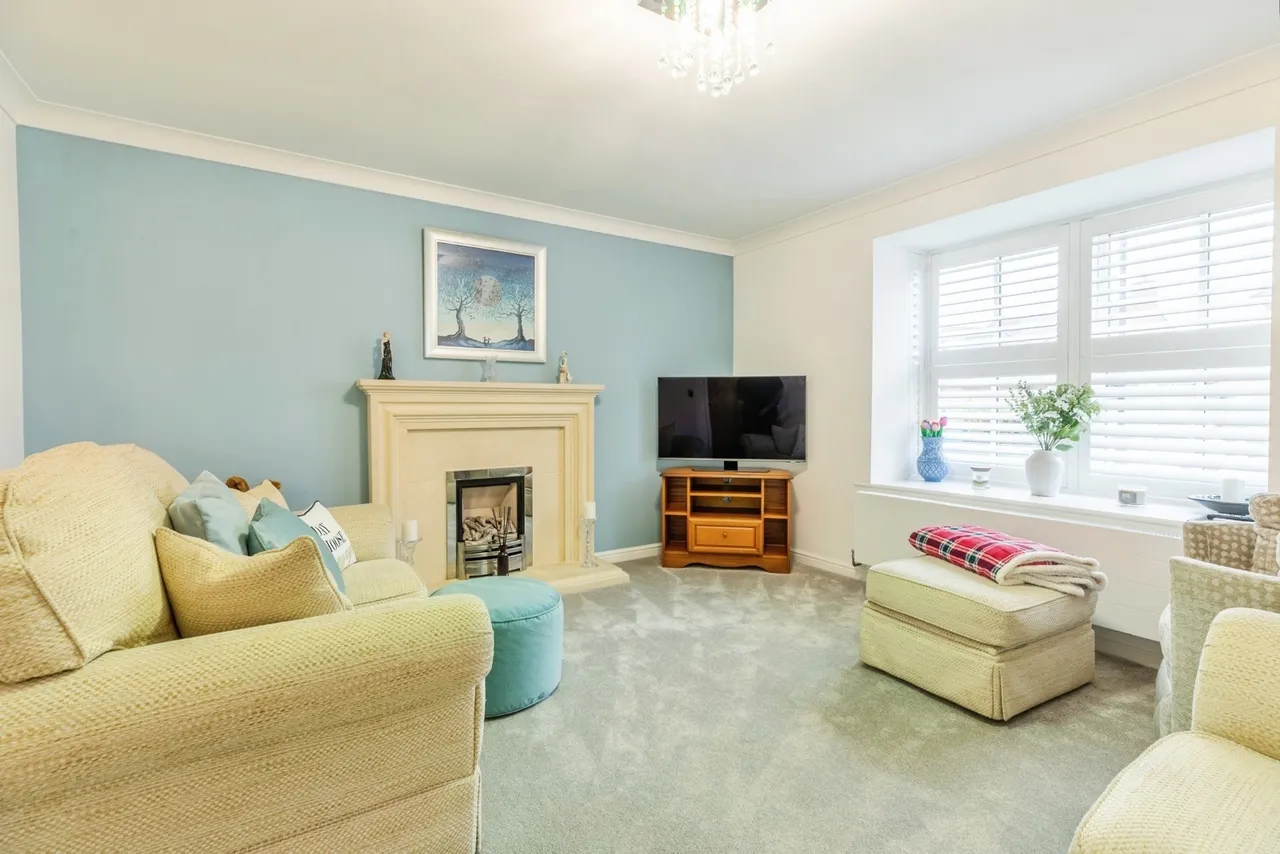 Gleneagles Drive, Euxton, Chorley, Lancashire, PR7, photo 2