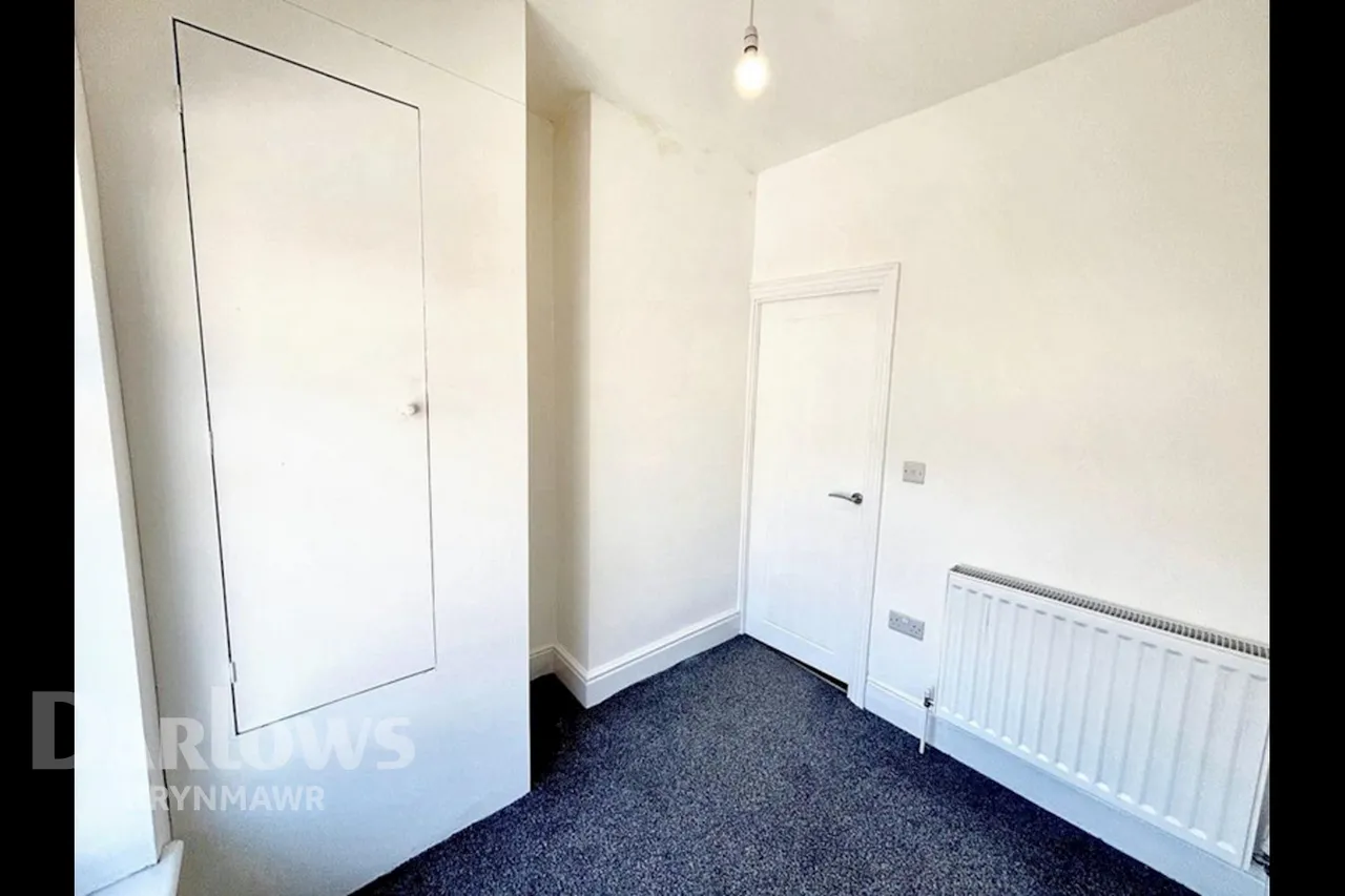 Bryngwyn Road, Abertillery, photo 10