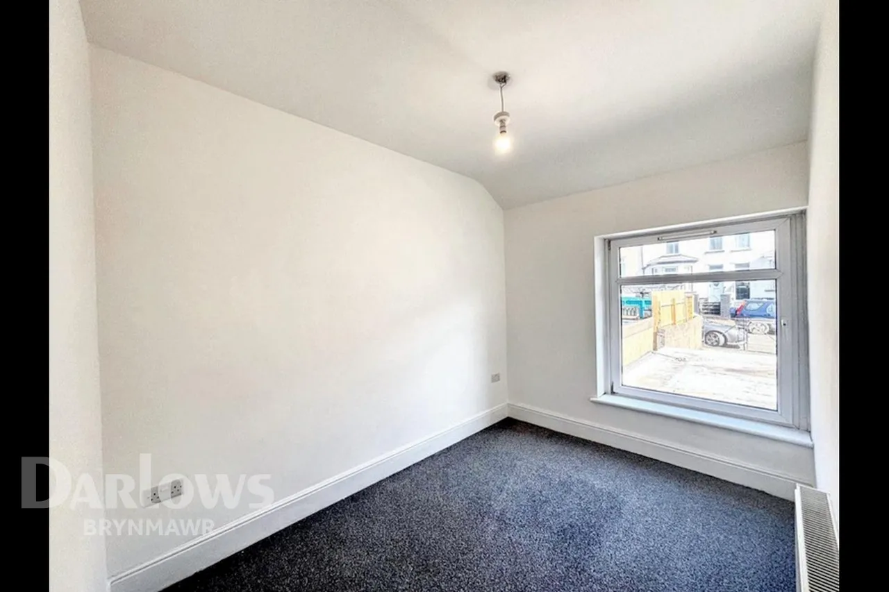 Bryngwyn Road, Abertillery, photo 9