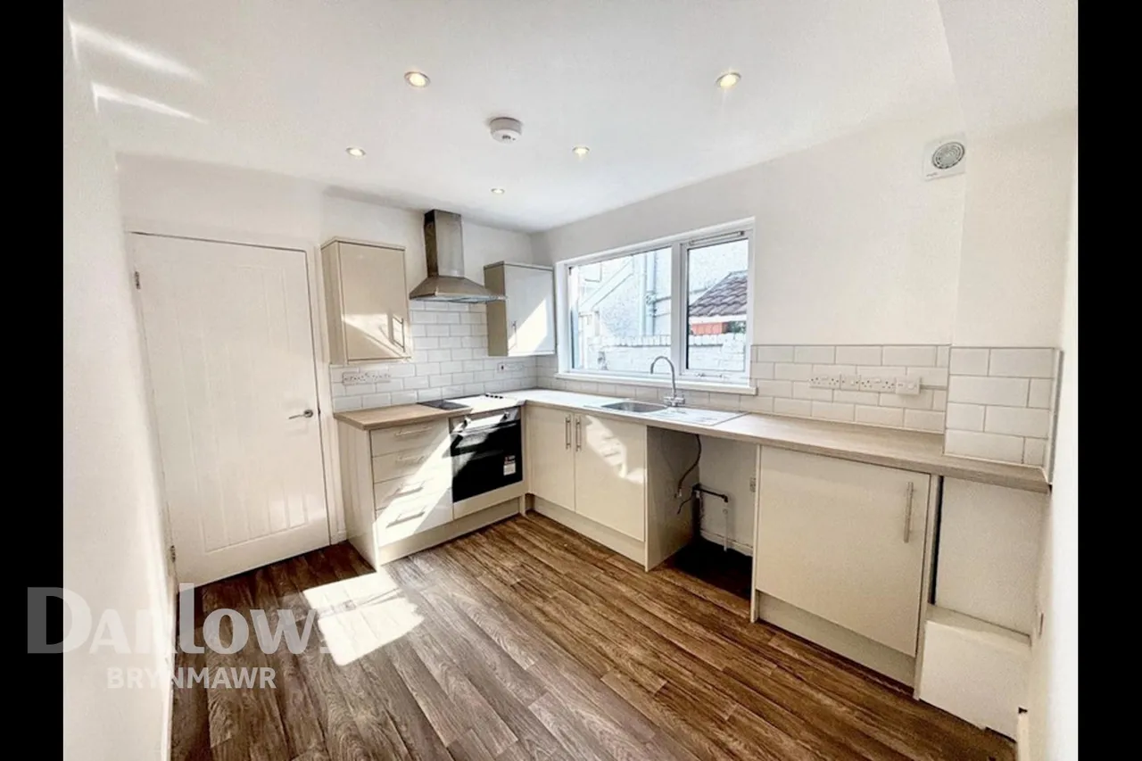 Bryngwyn Road, Abertillery, photo 5
