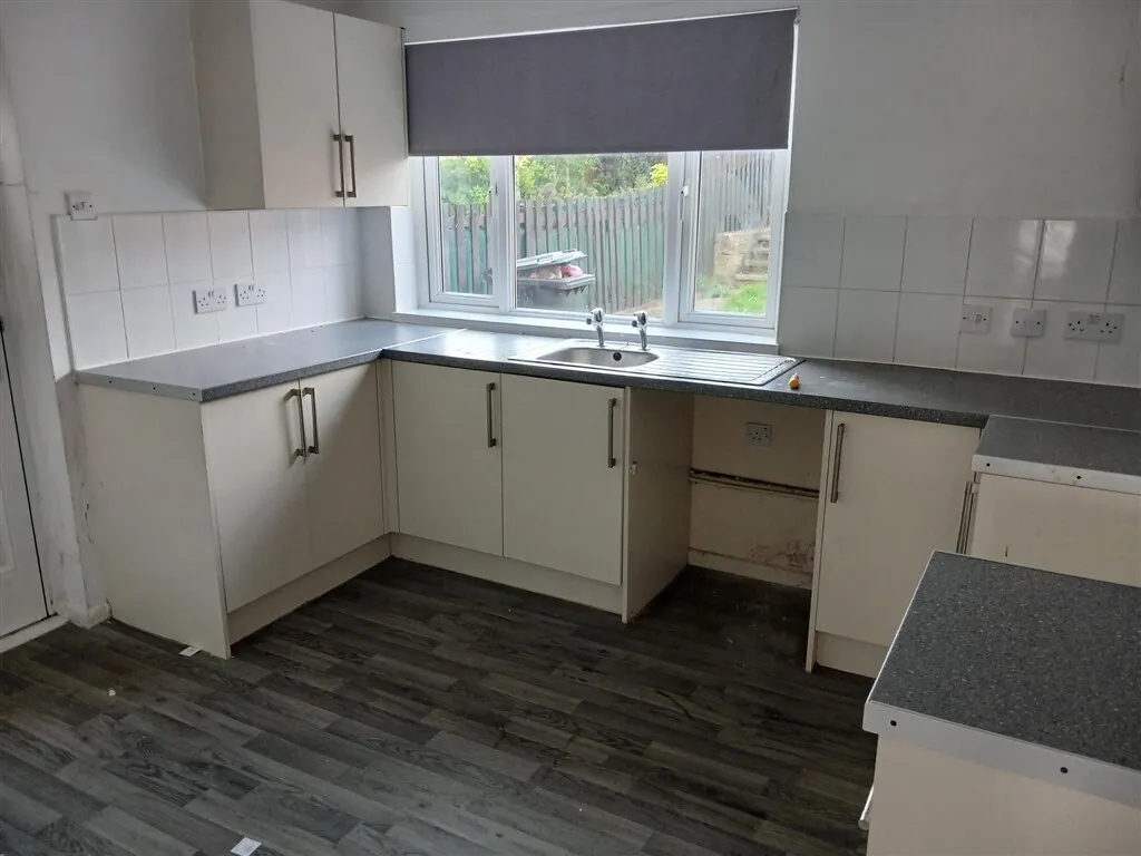 Dale Hill Road, Maltby, S66, photo 3