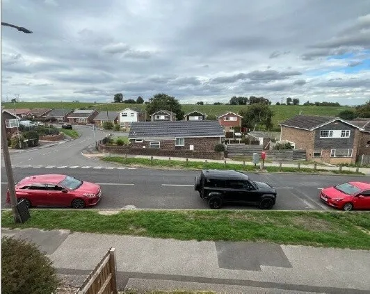 Dale Hill Road, Maltby, S66, photo 9
