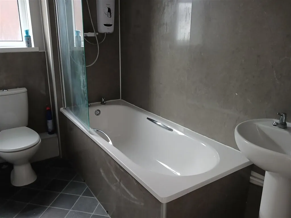 Dale Hill Road, Maltby, S66, photo 7