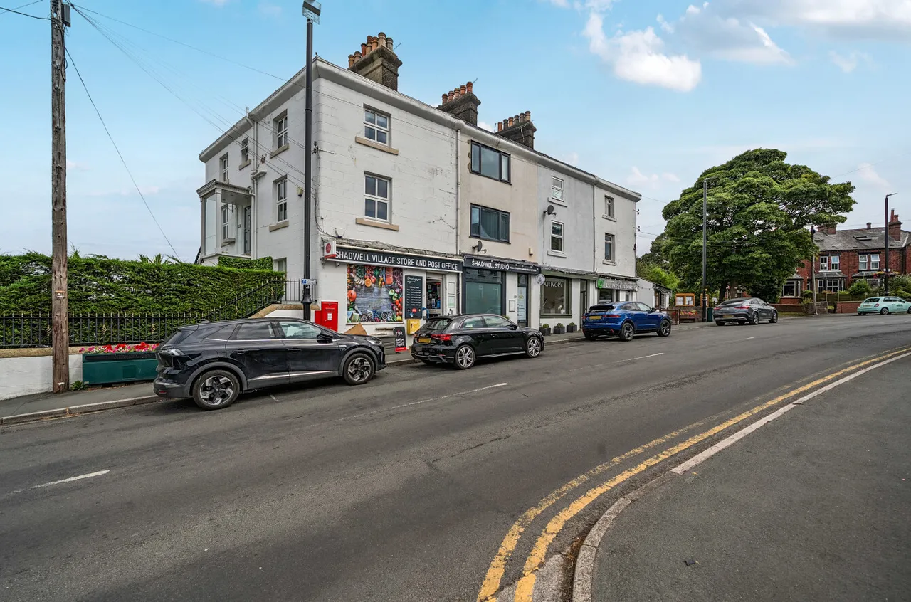 3 bed flat for sale, Main Street, Shadwell, LS17