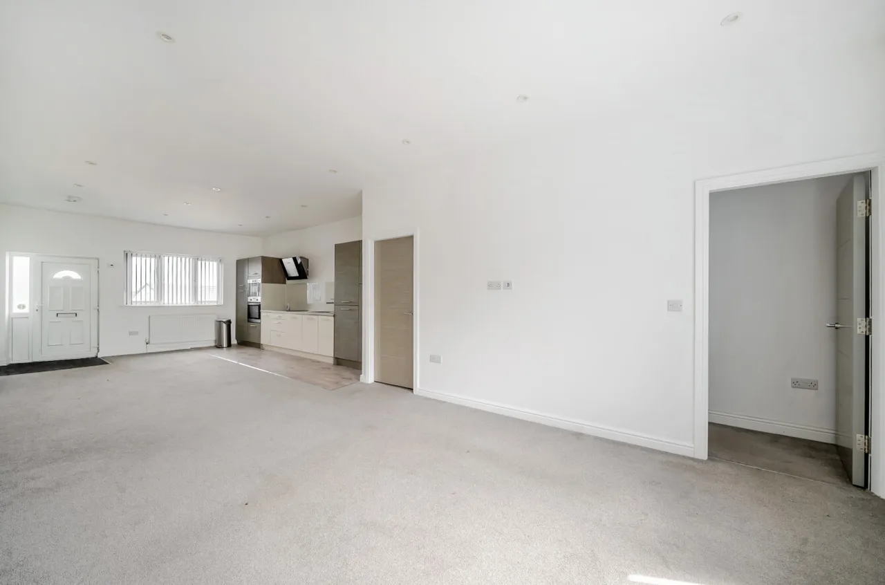 Main Street, Shadwell, LS17, photo 8