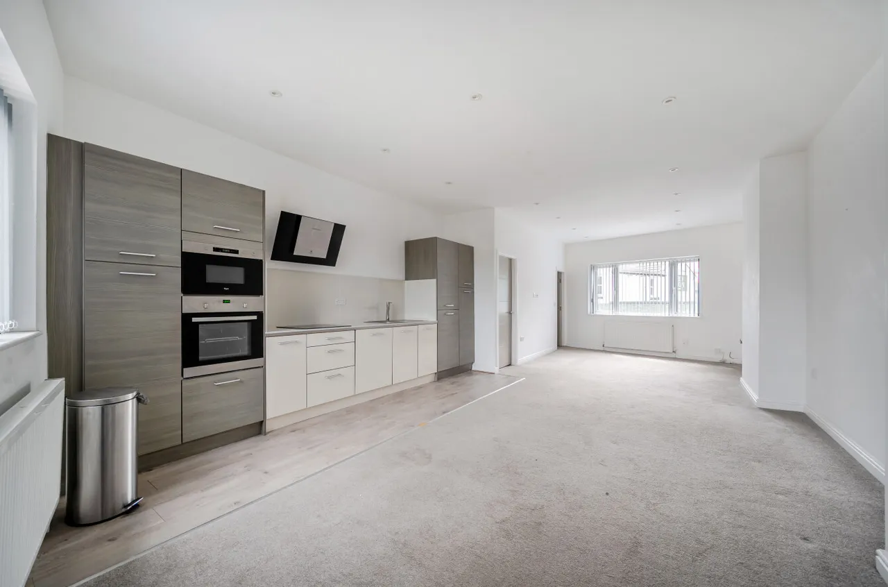 Main Street, Shadwell, LS17, photo 2